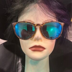 Sungait Tortoise Shell Sunglasses with Blue Lenses Lens has scratch